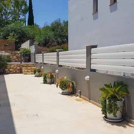 Lenias Sea View Villa